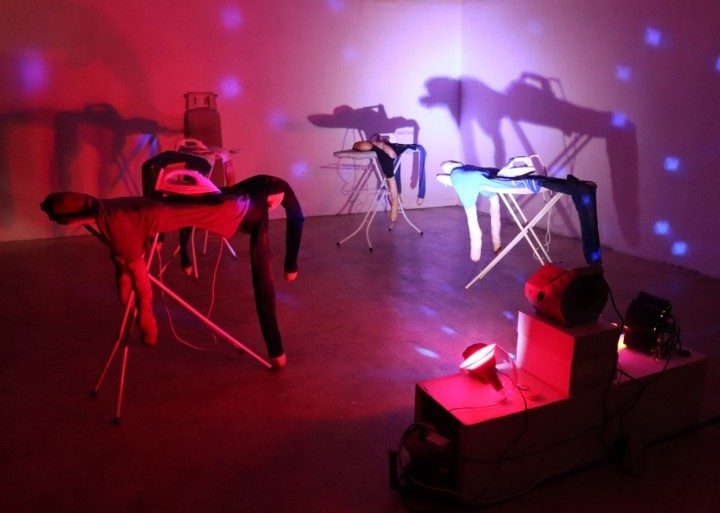 Vue de l’installation Dance fers