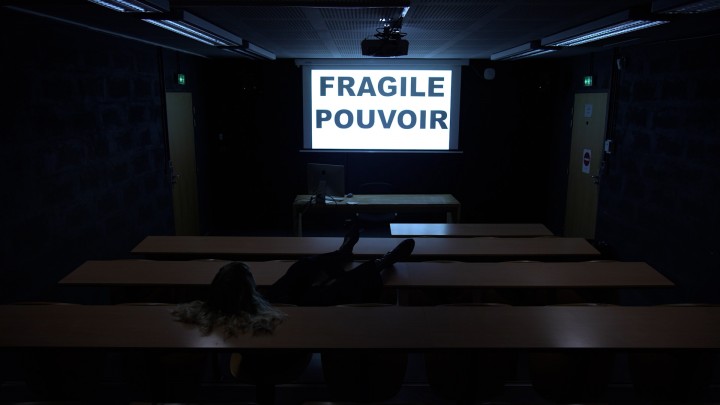 Fragile Pouvoir